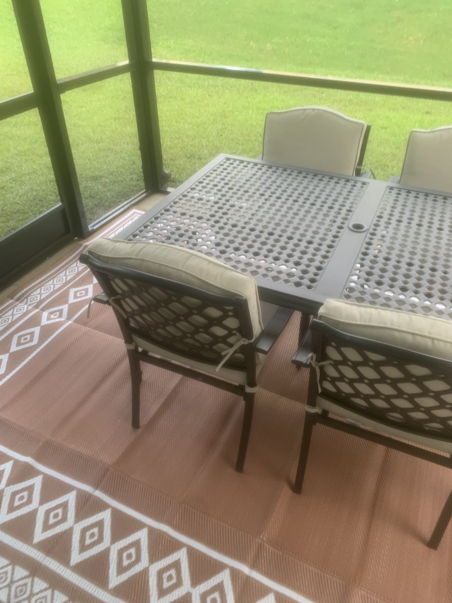 Patio Table- 6 Chairs with cushions