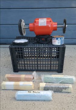 6" Grinder/Buffer 1/2 HP includes buffing wheels and compound