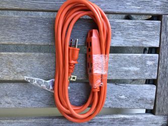 16 Ga Extension Cord.  For Indoor/Outdoor 15 Foot.  Brand NEW.