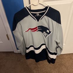 patriots hockey jersey size men’s small