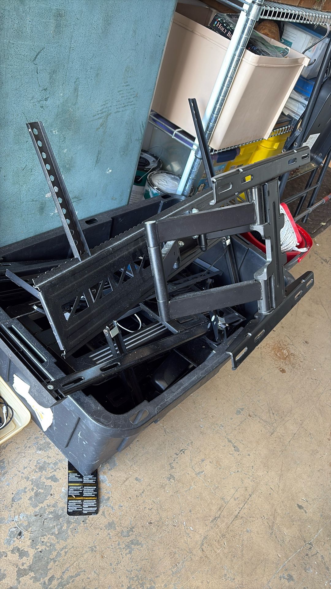 TV WALL MOUNTS WITH SCREWS & BOLTS