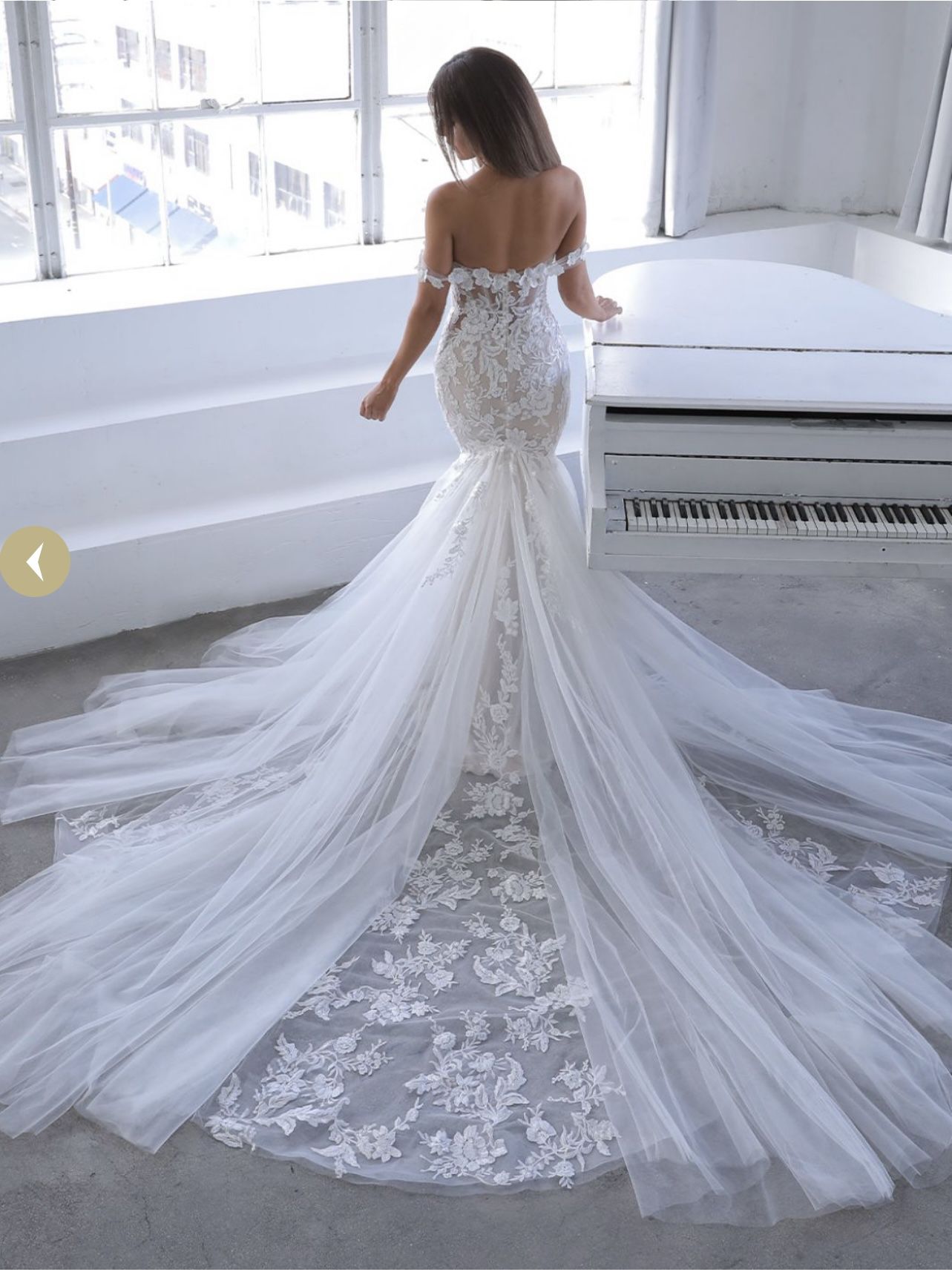 Brand New Enzoani Narine Ivory Mermaid Wedding Dress Size 8 With Tags