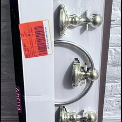 ​Delta 138285 Greenwich 3-Piece Bath Set with 24 in. Towel Bar in Polished Brass