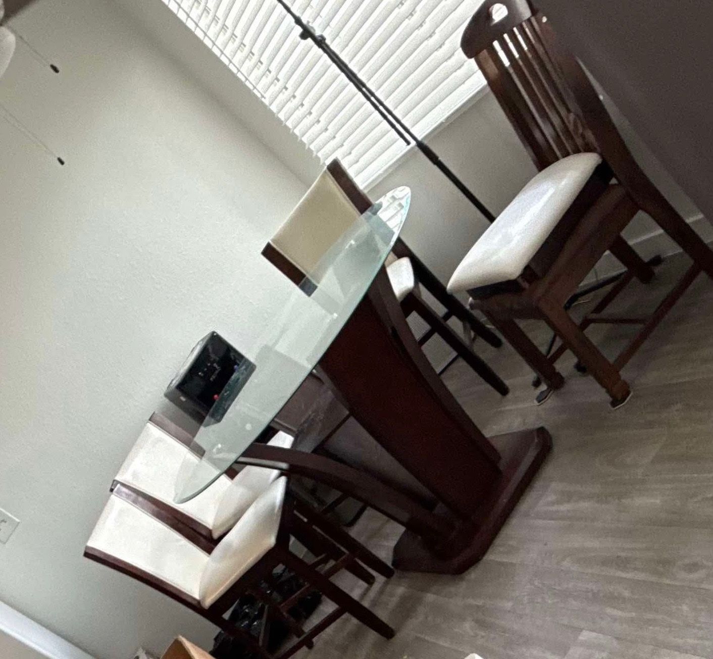 Used Dining Table With Chairs Pick Up Only At Las Vegas