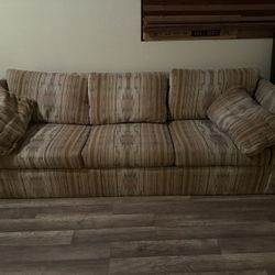 Comfortable Upholstered Sofa – Southwestern Pattern – Solid & Clean