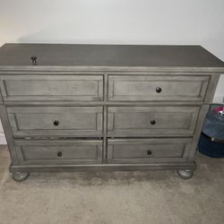 6 Drawer Dresser