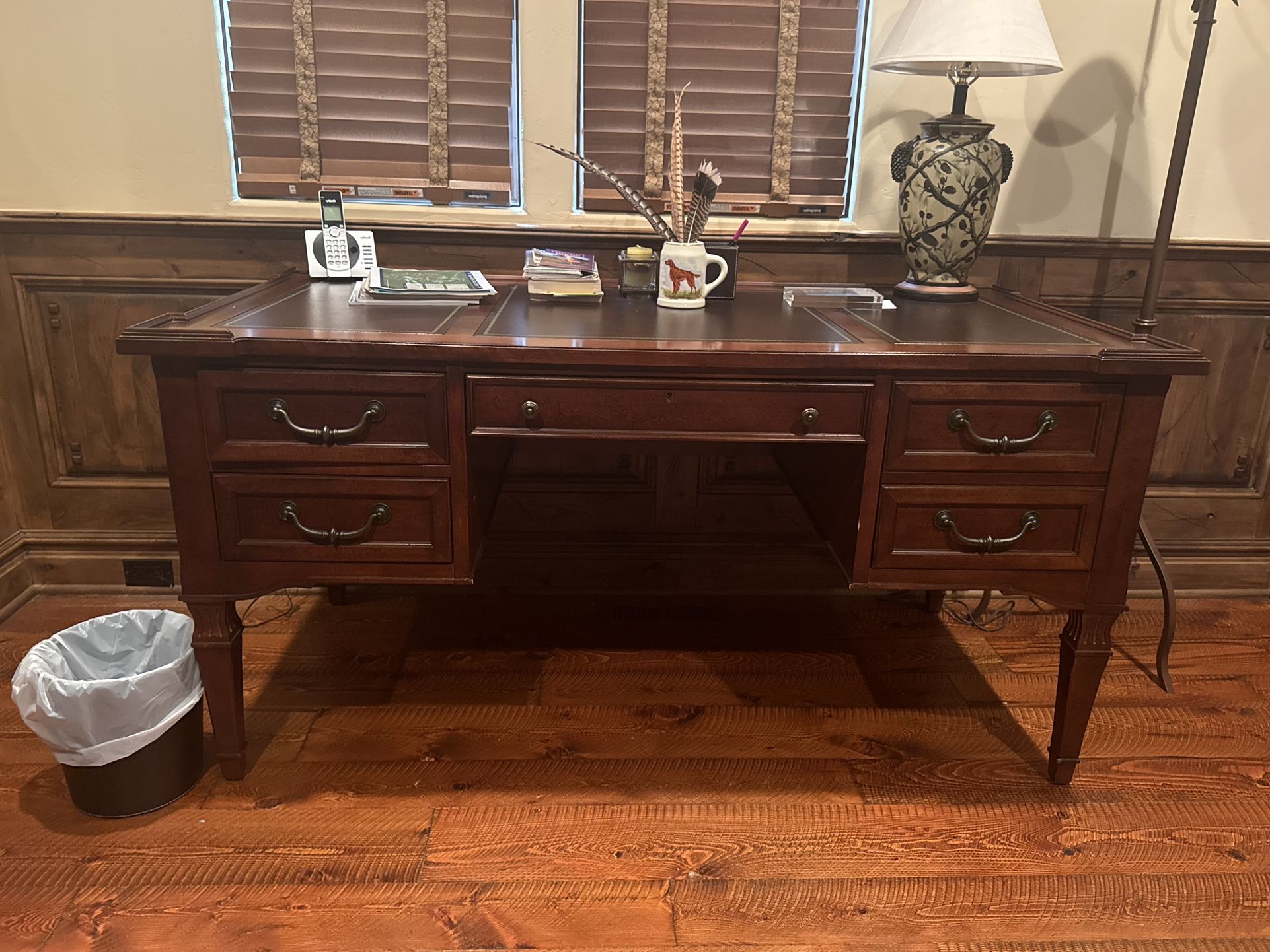 Decorative Desk