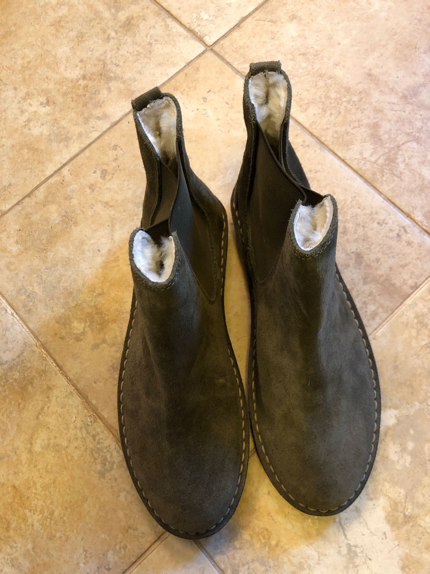 New Crewcuts Boys Boots with shearling lining size 9.5