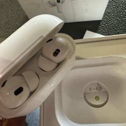 Apple - AirPods Pro (2nd generation) with MagSafe Case (USB‑C) - White