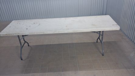 8 Ft Table