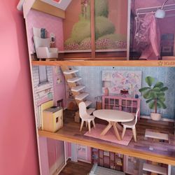 Doll House - Barely Use