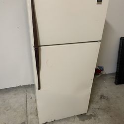 Whirlpool Fridge with Top Freezer