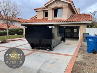 Residential Waste Dumpster/ Trash Bin 