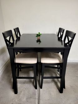Black Table 4 Chairs Good Condition