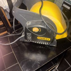 Stanley  Blower, 3 Speed Portable Floor Fan with Outlets