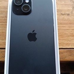 Brand New Apple iPhone 15 Unlocked 128GB