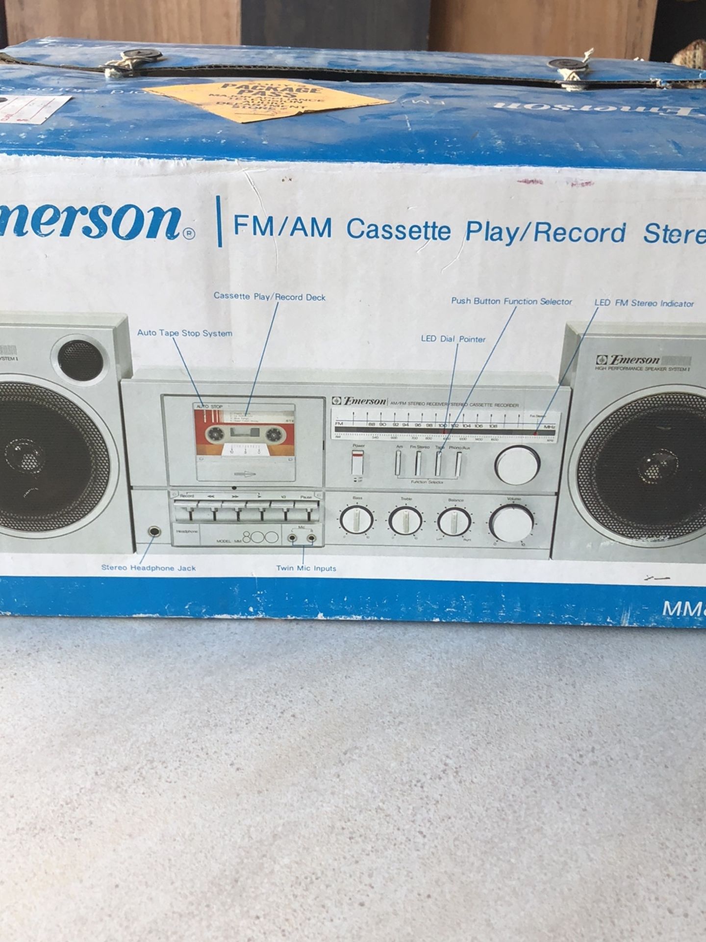 Emerson AM/FM cassette stereo system MM800