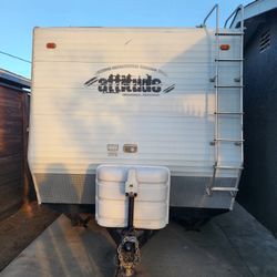 Attitude trailer 
