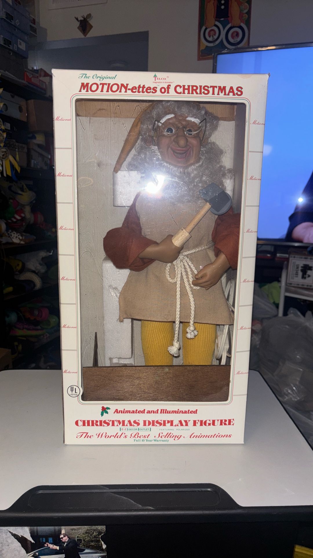 ANIMATED SANTA'S WORKSHOP ELF with HAMMER / TELCO/ MOTION-ette