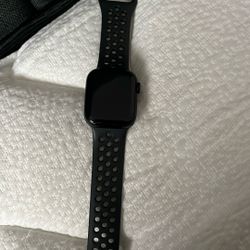 Apple Watch Series 7 (Nike)