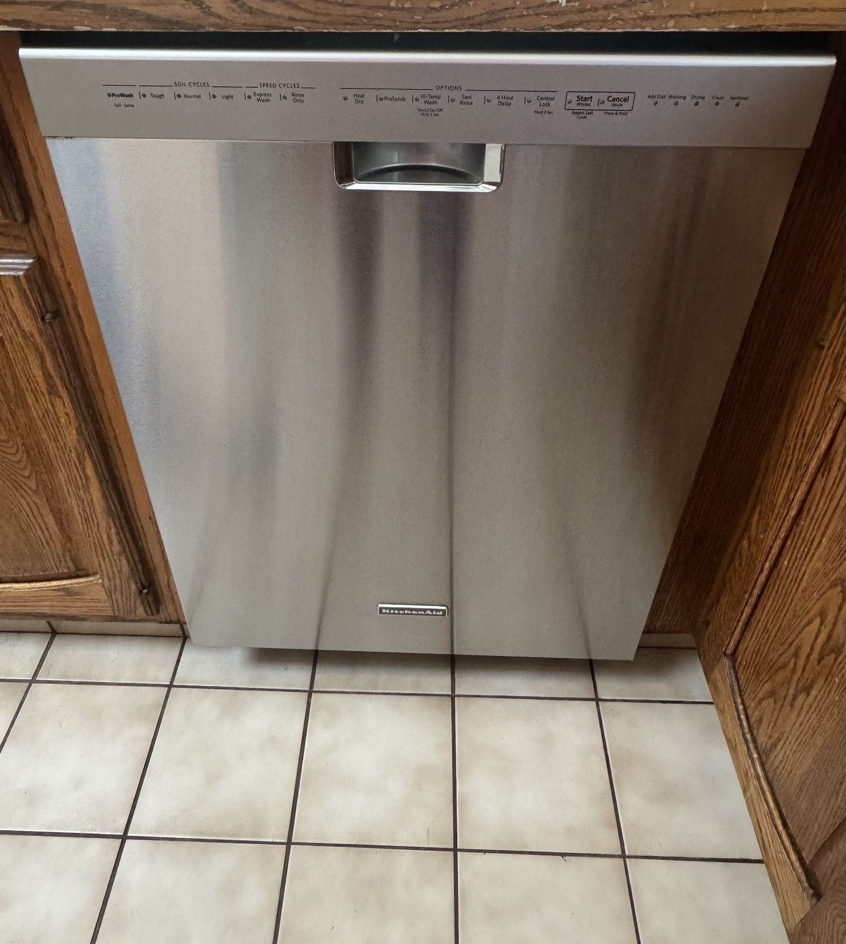 Kitchen Aid Sanitizing And Efficient Dishwasher