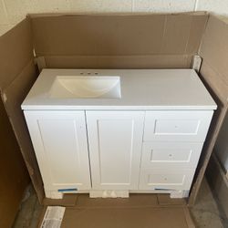 Bannister 43 in. Single Sink White Freestanding Bath Vanity with Granite-Look Colorpoint White Cultured Marble Top 