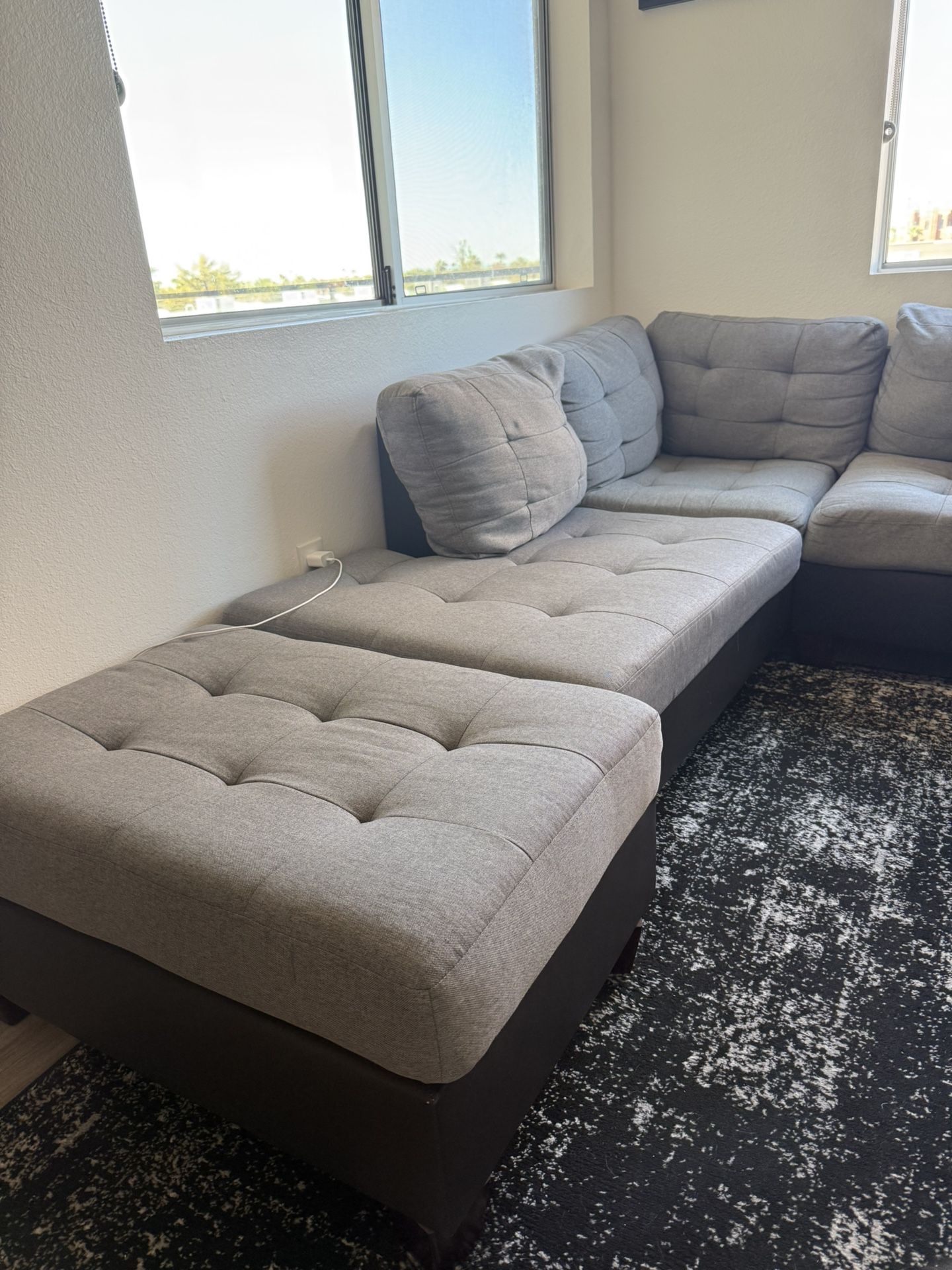 Corner Couch With Ottoman