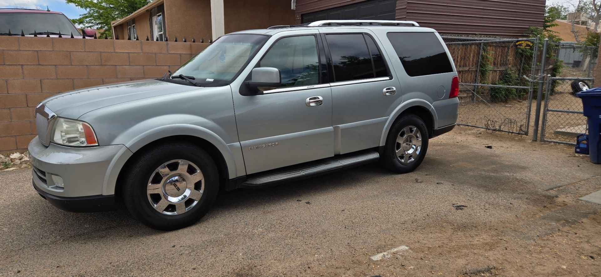 2005 Lincoln Navigator
