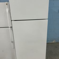 28” Wide 18 Cubic Foot Refrigerator 