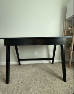 Desk in great condition
