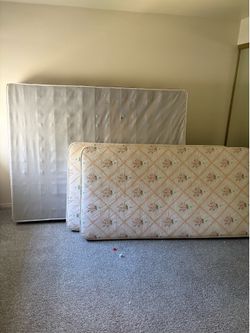 Twin mattresses