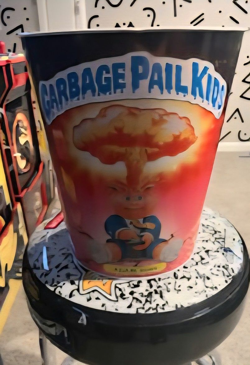1986 Grbage Pail Kids Placo Metal Trash Can