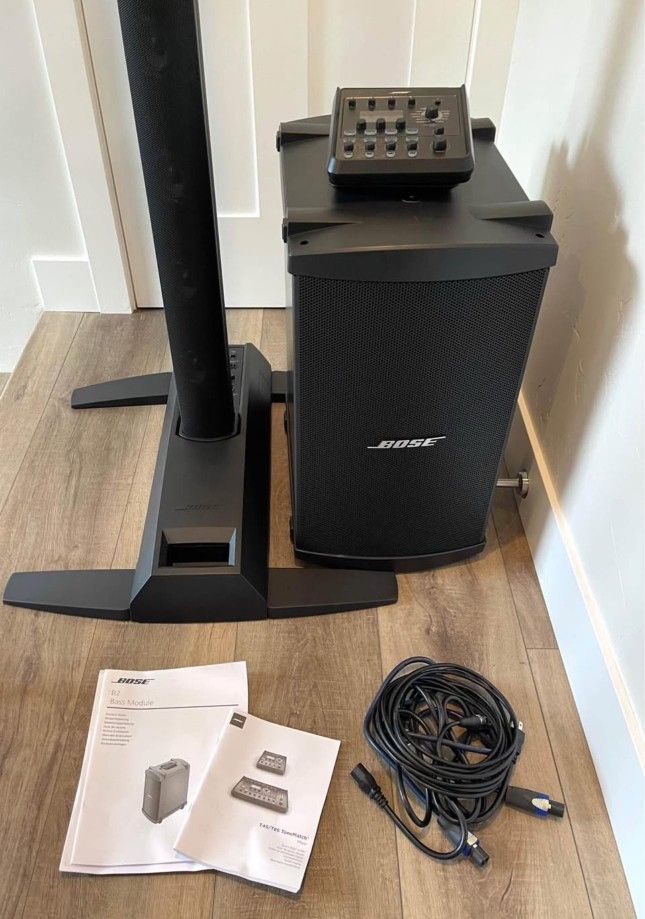 Bose L1 Model II W/B2 BASS MODULE And TS4 Tonematch Mixer