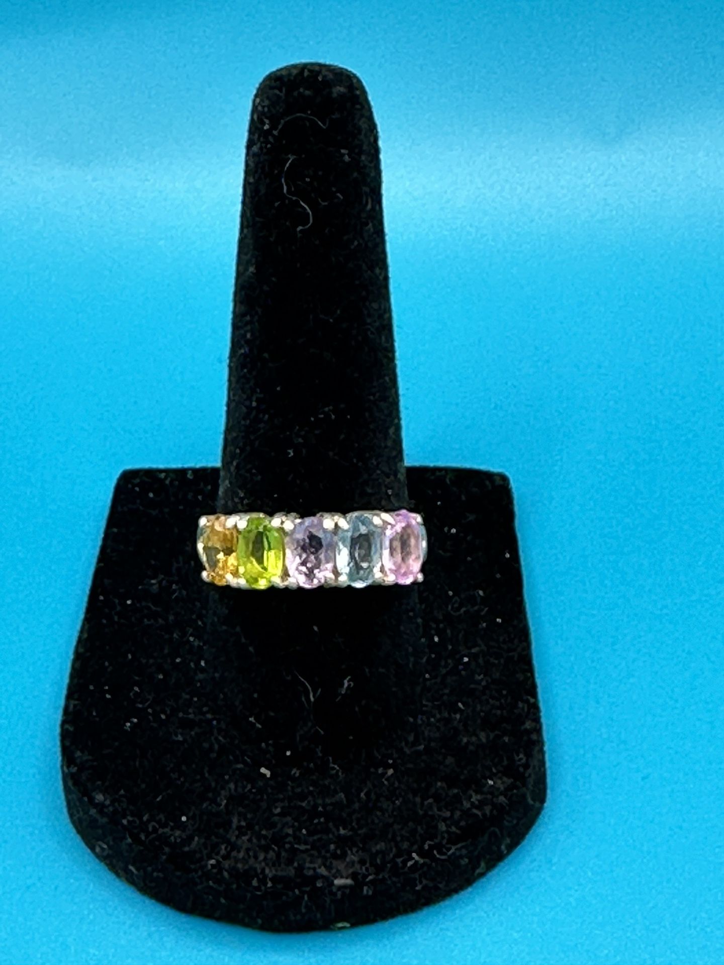 Rare Vintage CZ 5 Colorful Rhinestones Prong Set  Sterling Silver Size  7 Weighs 3.7 Grams Great Condition 