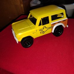 1973 Ford Bronco Limited Edition SpongeBob 1:24 Scale Diecast Collectable 