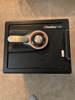Sentry safe combination safe