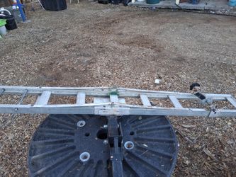 Motorcycle hitch trailer