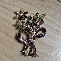 Vintage SIGNED MONET Gold Tone Flower Bouquet Brooch Pin - FLAWS 2.25"