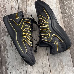 Men’s Size 11.5 Nike KD 18 Basketball Shoes 