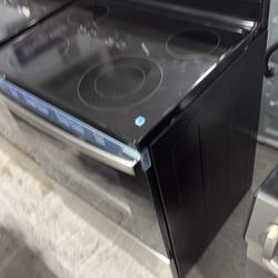 GE Electric Stove