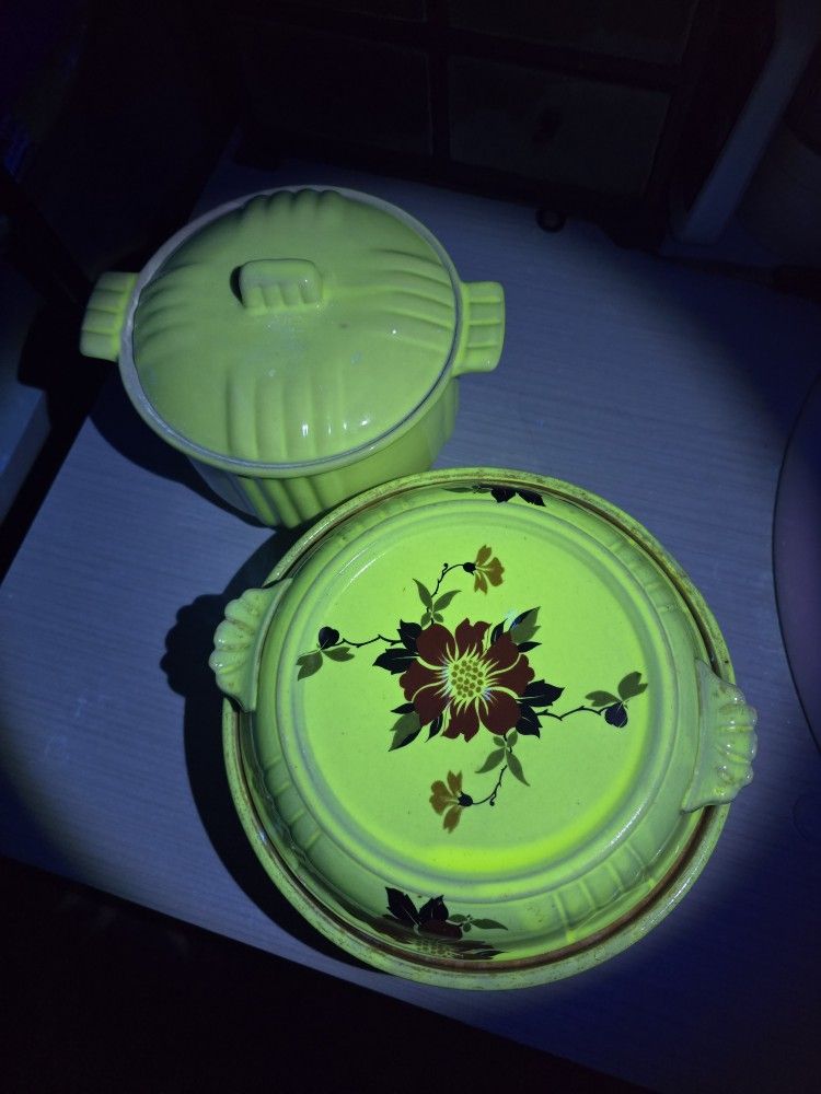 Uranium glazed casserole dishes