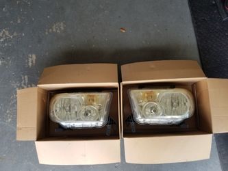 Toyota tundra 2007 up 2013 Headlights set