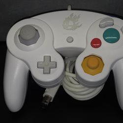 Nintendo Super Smash Bros. White GameCube Controller - Amazing Condition
