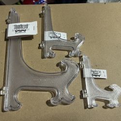 Acrylic Easel Set 24pc  0f 3”, 2pc Of 8”  17pc Of 5” Easels