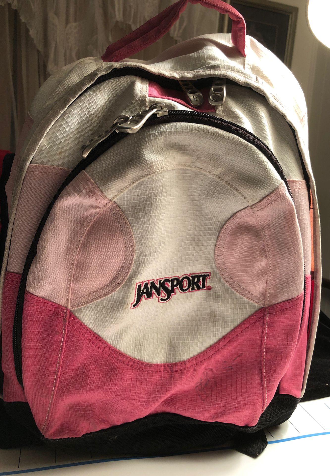 Jansport Backpack 🎒 Pink & white