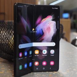 Samsung Z Fold 3