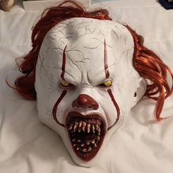 Pennywise IT Clown Halloween Latex Mask NWOT