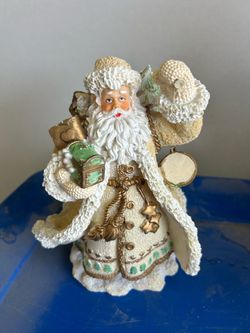 Santa small 🎅🏻 statue