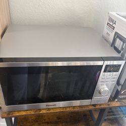 Microwave Like New !