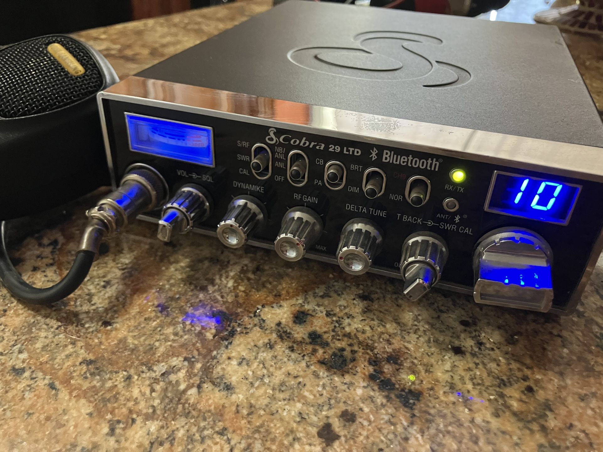 COBRA 29 LTD BT Bluetooth Mobile/In-Vehicle 40 Channel Radio 
